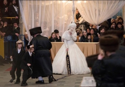 Внук рабина із українського Белза відсвяткував гучне хасидське весілля
