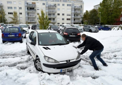Снігопад в Україні: понад 200 населених пунктів знеструмлено, у Києві, Львові й Харкові - затори