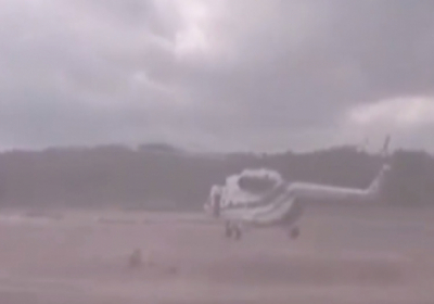 У Грузії пілоти гелікоптера героїчно врятували двох чоловіків під час повені, - ВІДЕО