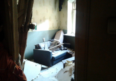 У київській квартирі стався вибух, двоє людей дістали опіки

