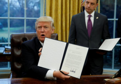 Дональд Трамп подписал новую версию иммиграционного указа