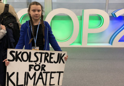 У Швеції школярка відмовилася ходити на уроки, поки країна не скоротить викиди в атмосферу