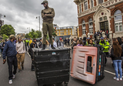 У Лондоні люди протестують через смерть 20-річного Рашана Чарльза