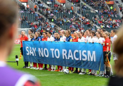 ФИФА позволит останавливать матчи из-за проявления расизма