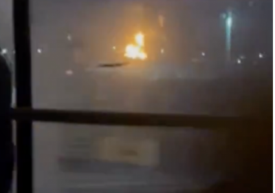 Дубайський аеропорт призупинив рейси внаслідок влучання дрона в паливний резервуар