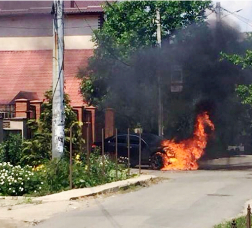 В Одессе подожгли автомобиль руководителя экологической инспекции