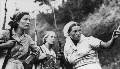 Три радянські партизанки під час Другої світової війни. Фото: LOC