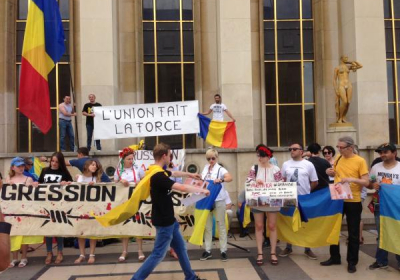 У Парижі протестували проти приїзду  Путіна, - ФОТО, ВІДЕО
