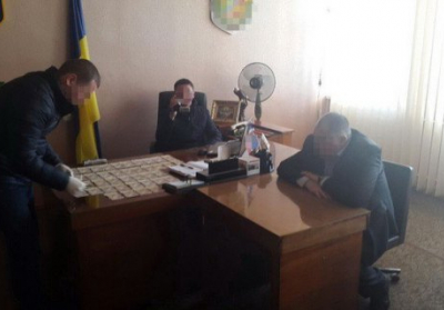 На хабарі затримано голову району в Житомирській області 

