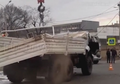 Под Ставрополем российский гумконвой попал в аварию: есть пострадавшие, - видео