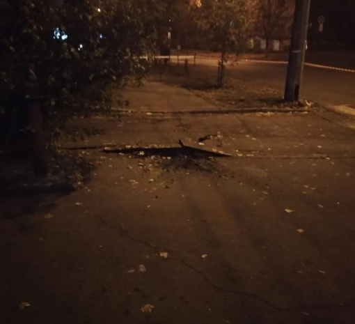 Вибух у центрі Києва: поліція каже про замикання силового кабелю