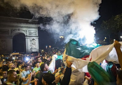 У Франції після сутичок з поліцією затримали понад 200 футбольних фанів
