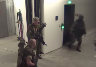 Співробітник донецького СБУ допоміг терористам проникнути в будівлю аеропорту, - відео