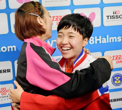 Команди двох Корей об'єдналися посеред чемпіонату з тенісу