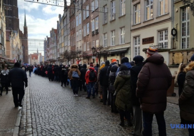 У Гданську десятки тисяч людей прощаються із загиблим мером