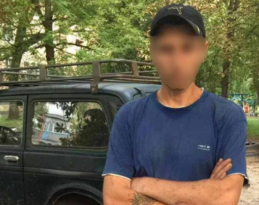 У Борисполі поліція затримала чоловіка, який продавав наркотики на території школи