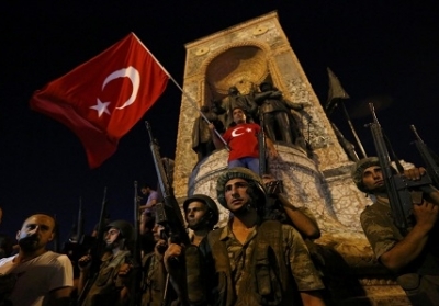 Туреччина заборонила релігійні похорони прихильників перевороту