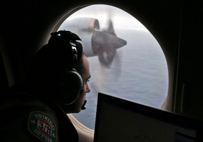 Пошуки зниклого літака авіакомпанії Malaysia Airlines над Індійським океаном. Фото: AFP