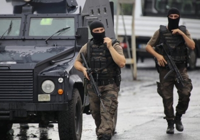 В Анкарі невідомий відкрив стрілянину біля зали суду