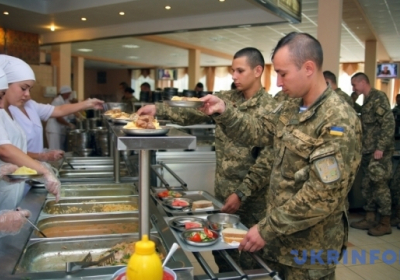 Міноборони спростовує чутки, про те що нова система харчування в армії задорога