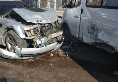 В Одессе столкнулись пять автомобилей