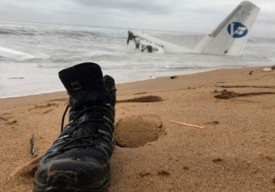 Біля берегів Кот-д'Івуара розбився вантажний літак: щонайменше четверо загиблих