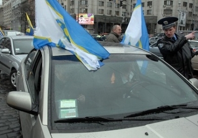 ДАІ затримує журналістів, які висвітлювали події Автомайдану (відео)
