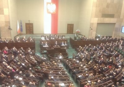 Порошенко пообещал внести законопроект об отмене внеблокового статуса Украины после возвращения из Польши