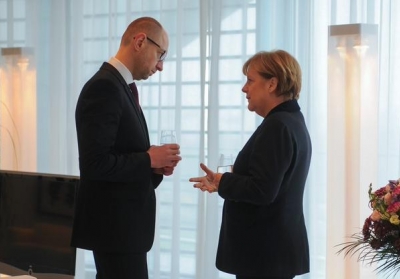 Яценюк і Меркель відкрили українсько-німецький бізнес-форум в Берліні