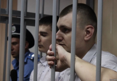 Экс-беркутовцы, подозреваемые в убийствах на Майдане, могут выйти на свободу из-за срывов суда