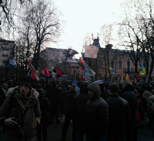 Участники блокадного вече в Киеве установили символическую палатку