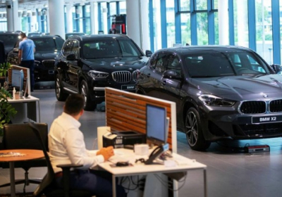 Mercedes и BMW искусственно создадут дефицит для сохранения высоких цен - СМИ