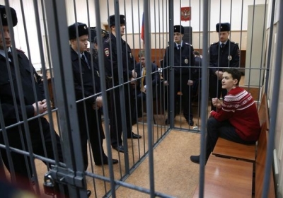 Савченко доставили до суду: вона важить 53 кг