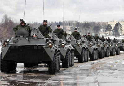 Росія забрала частину української військової техніки собі на парад