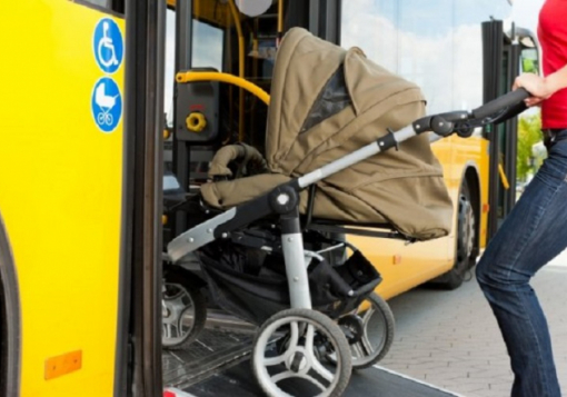 Управління транспорту Луцька: водії можуть не зупинятися біля мам з візочками 