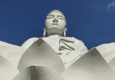 В Бразилии появилась статуя Будды, выше монумента Христа в Рио