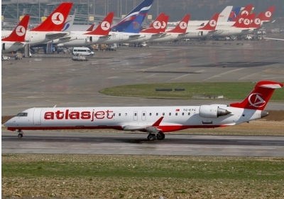 Турецький лоукостер AtlasJet відтерміновує перельоти з України до осені