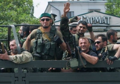 Мародерство і репресії: тік-токер Кадиров захоплює окупований Донбас