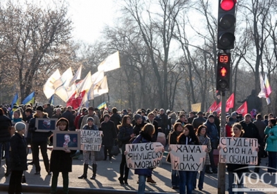 В Днепропетровске суд смягчил меру пресечения 8 активистам Майдана