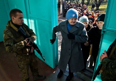 Порошенко вимагає від бойовиків відмовитися від ідеї проводити псевдовибори на Донбасі