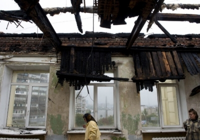 У Донецьку снаряд знищив приватний будинок, загинули двоє мирних жителів 