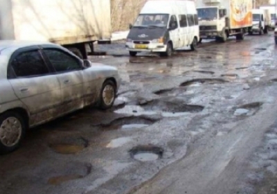 97% українських доріг у поганому стані, - 