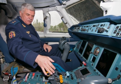 Генерал-полковник использовал вертолет, чтобы прилететь на торжества в Киеве, - ВИДЕО