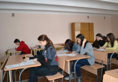 Учнів з анульованими результатами ЗНО допустили до випускних іспитів