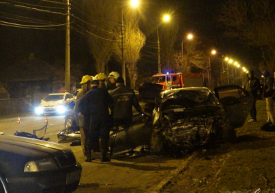 ДТП в Мариуполе: три человека погибли и двое госпитализированы в тяжелом состоянии