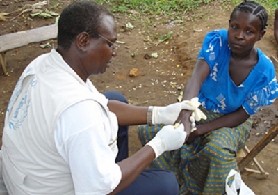 В Западной Африке число жертв лихорадки Эбола возросло до 2300 человек 