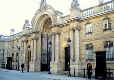 У Франції злодії вкрали секретні креслення президентського палацу