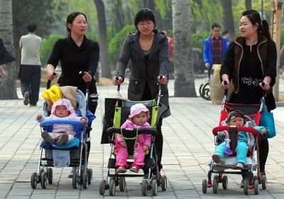 Китайцям поставили завдання: за три роки народити 10 мільйонів дівчаток