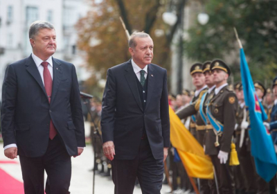 Порошенко обсудил с Эрдоганом свободную торговлю между странами