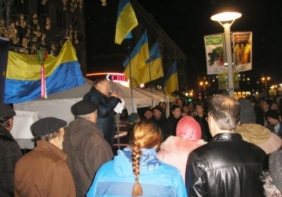 В Днепропетровске неизвестные избили активиста местного Евромайдана